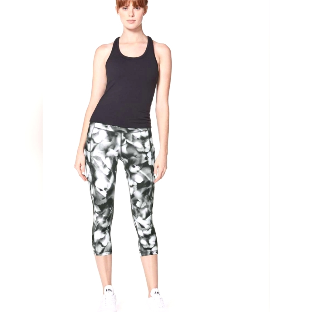 Lululemon Speed Up Crop 21"Blush Blossom Alpine White Black